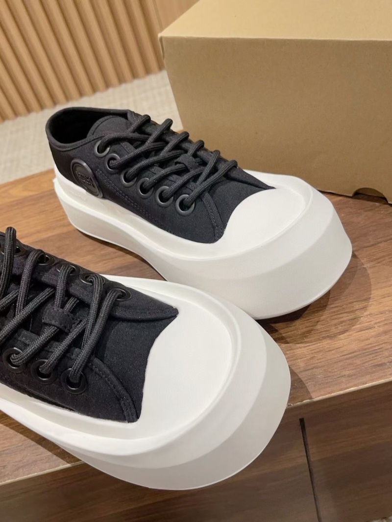 Gucci Casual Shoes